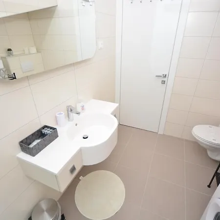 3 With The Private Jacuzzi דירה *