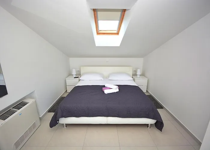 3 With The Private Jacuzzi Apartament *